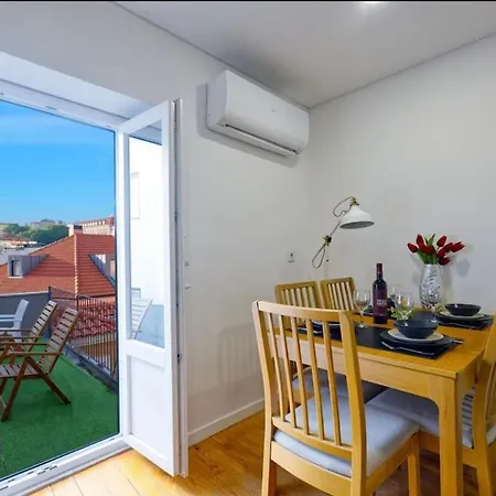 Charming Loft With Rooftop Terrace Lägenhet Lisboa