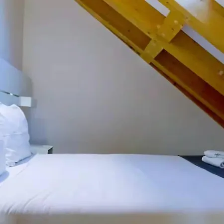 아파트 Charming Loft With Rooftop Terrace
