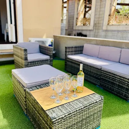 Charming Loft With Rooftop Terrace דירה
