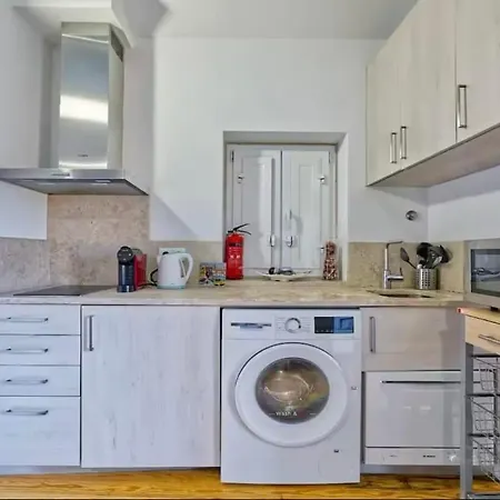 Charming Loft With Rooftop Terrace * 리스본
