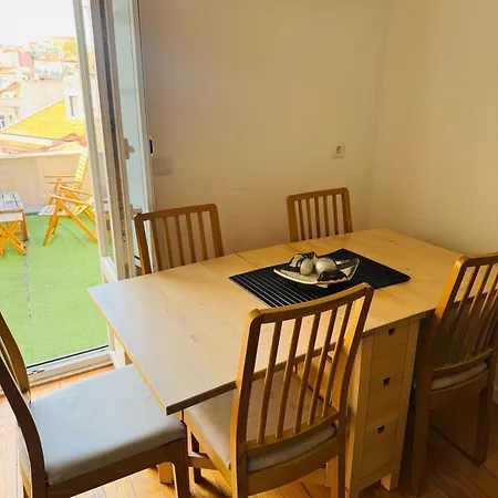 Charming Loft With Rooftop Terrace * 리스본